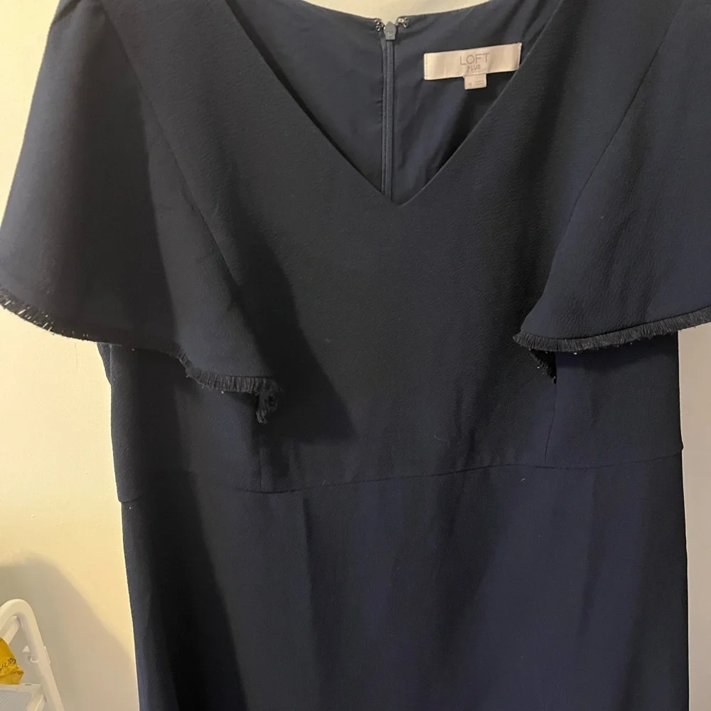 Loft navy flutter sleeve dress - Picture 4 of 6